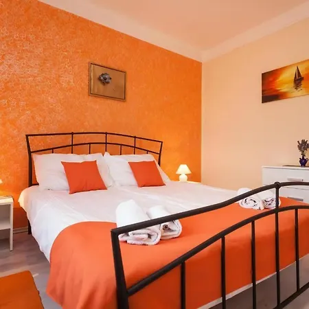 Holiday home Ferienvilla Ana Mit Privatem Pool *